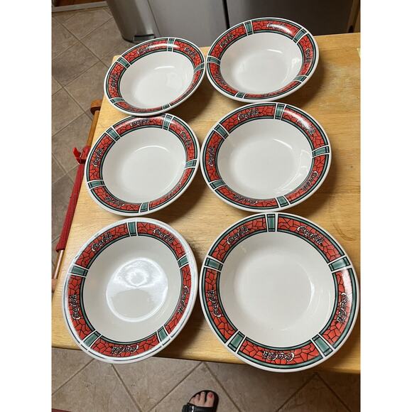 Gibson Designs Coca Cola Traditions Stained Glass Pattern Soup/Cereal Bowl 6 Set - Picture 3 of 9